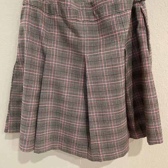 IZOD Golf Classics Women's Size 6 Pink & Gray Plaid Pleated Mini Skirt w/Pocket - Picture 2 of 5